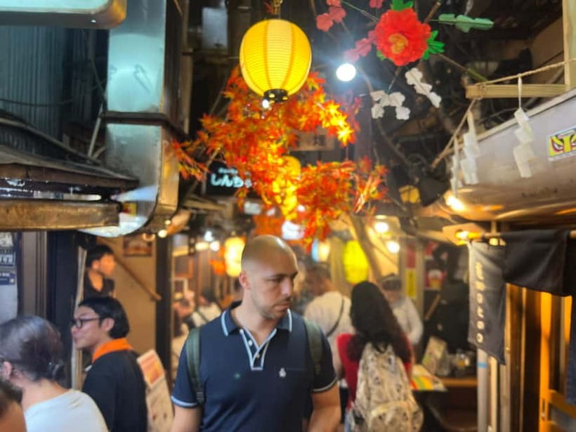 Tokyo: Shinjuku Food Tour (15 Dishes and 4 Eateries) - Why this is a smart first night in Shinjuku