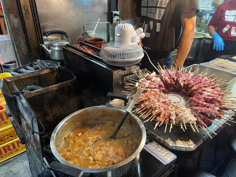 Tokyo: Shinjuku Food Tour (15 Dishes and 4 Eateries) - What makes the guide important