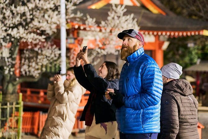 Tokyo: Shinjuku Historical Walking Tour & Secret Backstreets - Omoide Yokocho and the feel of old Shinjuku