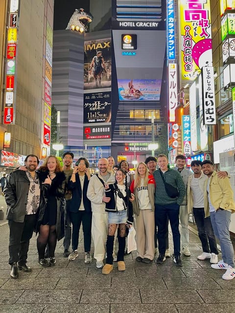 Tokyo: Shinjuku Local Bar and Izakaya Guided Walking Tour - Entering Golden Gai one tiny bar at a time