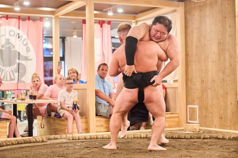 Tokyo Sumo Experience: Chanko & Mochi with a Former Pro - Your turn on the dohyo