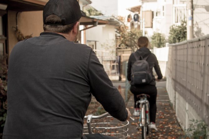 Tokyo West-Side Cycling & Food Tour - Snacks, drinks, and a local-style lunch