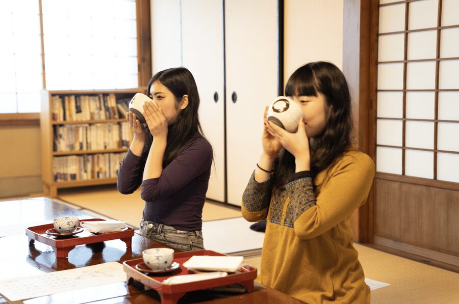 Tokyo: Zen Meditation at a Private Temple with a Monk - What the 90-minute format delivers