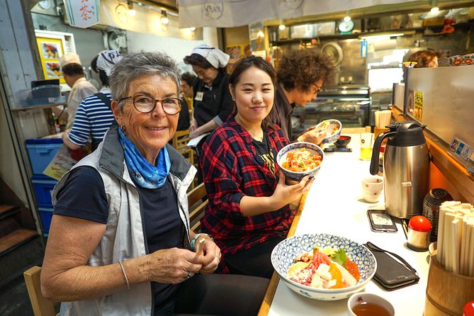 Tsukiji Fish Market Small-Group Food Walking Tour - Guide Quality Makes the Difference