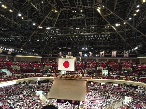 Ultimate Sumo Tournament: Tokyo, Osaka, Nagoya, Fukuoka - What happens during the four-hour arena visit