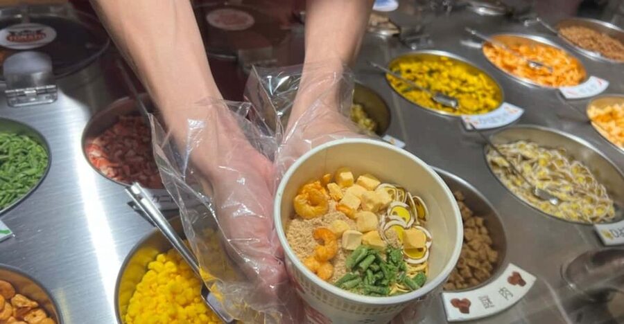 Yokohama: Guided Cup Noodles Museum Tour & Make Your Own Cup - Meeting your guide at the Yokohama entrance